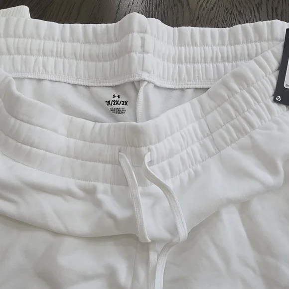 Under Armour Classic White Joggers. I#027 - Picture 2 of 4